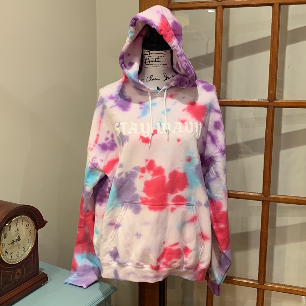 NWOT Captain’s Club, Tie Dye Stay Wavy Sweatshirt, Size L